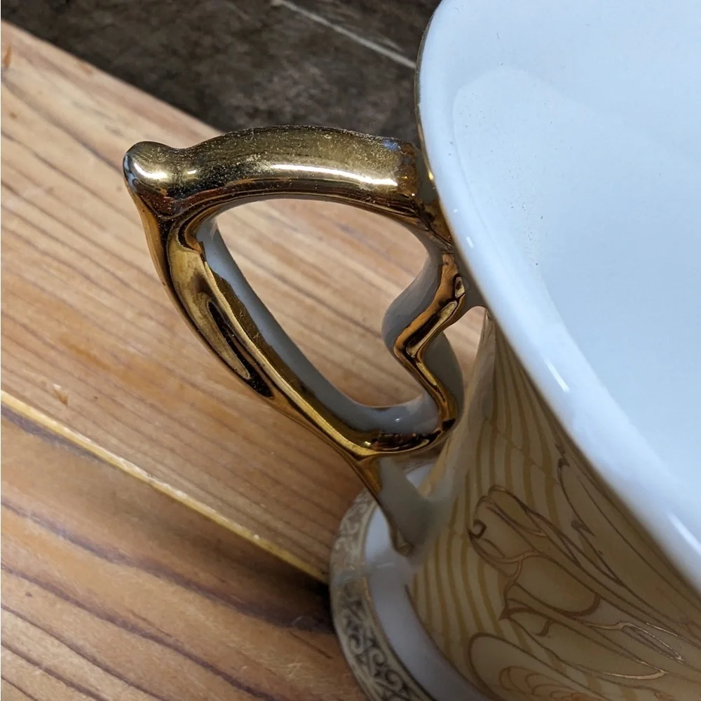 D’Lusso Tea Cup and Saucer Set - Picture 5 of 10